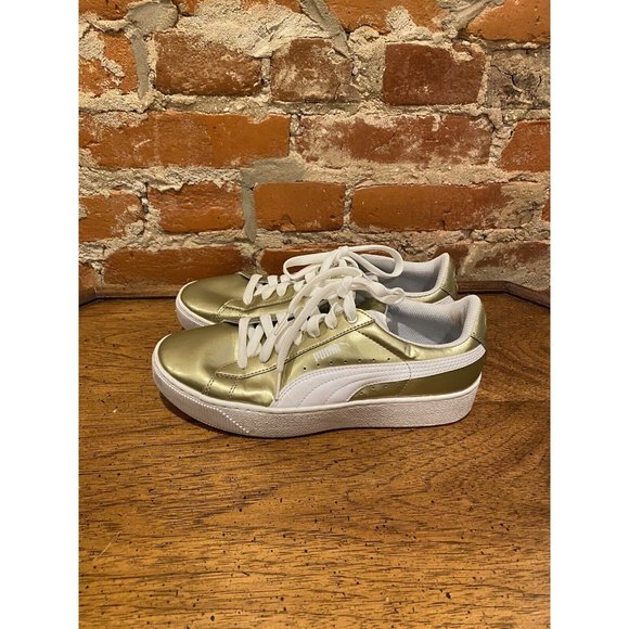 Puma  Platform  Metallic Green Soft  Foam Sneakers   Size 8.5 - Picture 2 of 5